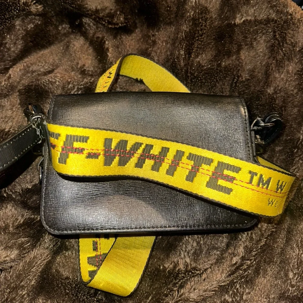OFF- White Crossbody Bag - Picture 4 of 6